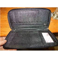 GUESS BRAND WALLET