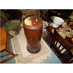 VINTAGE OIL HEATER