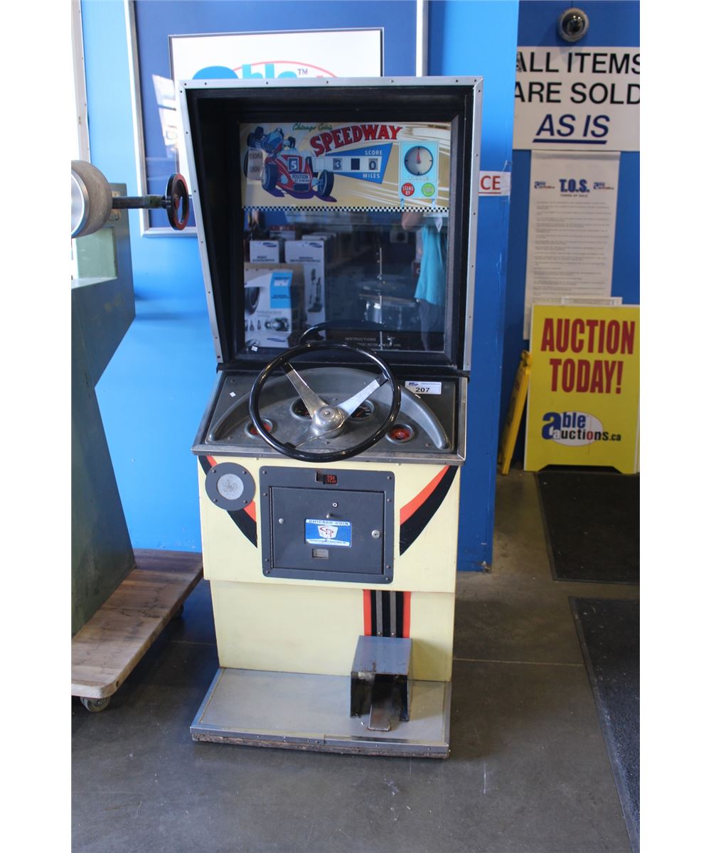 VINTAGE CHICAGO COINS SPEEDWAY ARCADE GAME