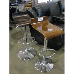 PAIR OF CHROME WITH BENTWOOD SEAT GAS LIFT BAR STOOL