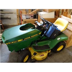 John Deere Lawn Tractor