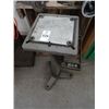 Image 1 : Tool Pedestal