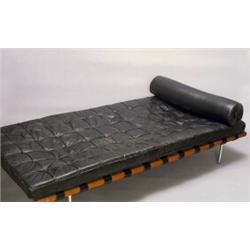 KNOLL INTERNATIONAL, Weil am Rhein Ludwig Mies van der Rohe Liege, Metall, verchromt, Ho...