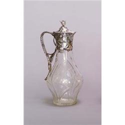 FRANKREICH Kanne, Zinn, versilbert, farbloses Glas. Glaskorpus mit geschnittenem floralem D...