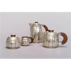 PIERRE DU MONT, Paris Service, Zinn, versilbert, Holz. 4-tlg., bestehend aus Kaffee-, Teeka...