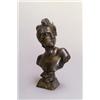EMANUELE VILLANIS (*1920) Mädchenbüste Diane, Bronze, patiniert. Auf pyramidalem Sockel wei...