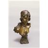 Image 1 : EMANUELE VILLANIS (*1920) Mignon, Bronze, partiell patiniert. Auf pyramidalem Sockel weibli...