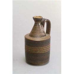BURG GIEBICHENSTEIN, Halle Franz-Rudolf Wildenhain Schnapsflasche, braunes Steinzeug. Br...
