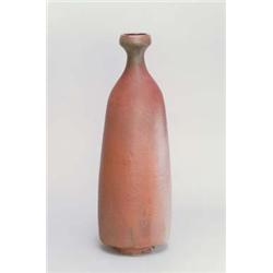 OTTO MEIER, Worpswede Vase, Keramik., dunkelgrauer Scherben. Rotbraune, leicht genarbte Übe...
