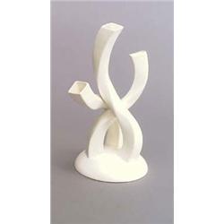 MAX ROESLER, Rodach Prof. Adolf Behrmann Vase, Keramik. Heller Scherben, elfenbeinfarben...