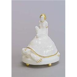 ERNST TEICHERT, Meissen Ludwig Vierthaler Bahlsen- Keksdose, Fayence. Heller Scherben mi...