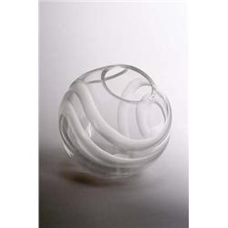 HANNS MODEL, Stuttgart Vase, farbloses Glas. Dekor mit doppeltem Wellenband in mattbelassen...