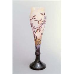 DAUM FRÈRES, NANCY Vase, farbloses Glas, matt geätzt. Pulvereinschmelzungen in Rosé und Gel...
