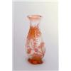 Image 1 : EMILE GALLÉ, Nancy Vase, farbloses Glas mit milchig weißen Pulvereinschmelzungen, erdbeerro...