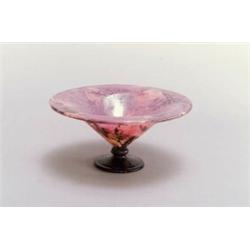 CHARLES SCHNEIDER, Epinay-sur-Seine Fußschale, aus der Serie Jades 2110. Farbloses Glas mit...