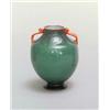 Image 1 : MURANO Vase, dunkelgrünes Glas mit Argentato-Dekor. Weißer Innenüberfang. Über rundem Fuß b...
