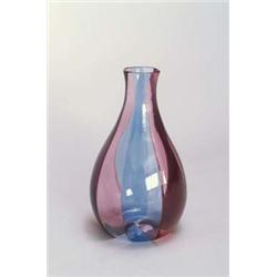 VENINI & C., MURANO Fulvio Bianconi/ Massimo Vignelli Vase, farbloses Glas. Auf der Wand...