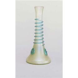 JOHANN LÖTZ WITWE, Klostermühle Vase, farbloses Glas. Irisierende Deckschicht, Applikatione...