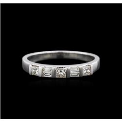 18KT White Gold 0.40ctw Diamond Ring