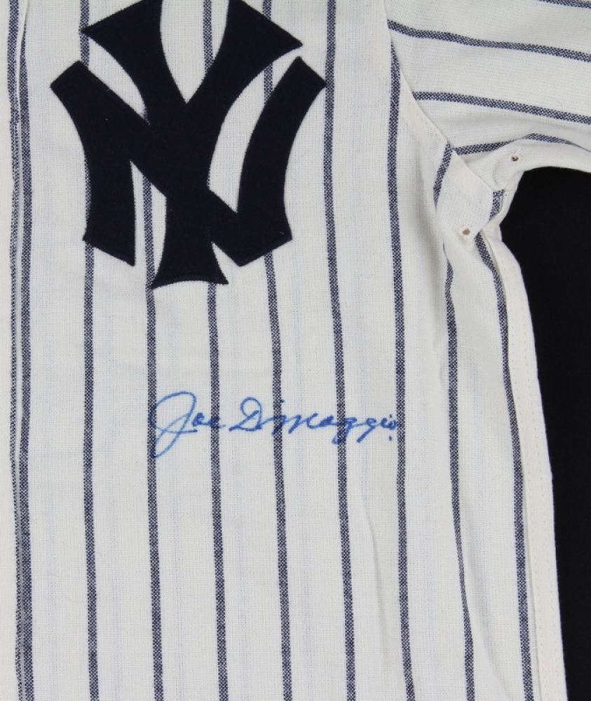 joe dimaggio signed jersey
