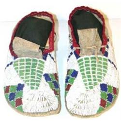 Fine Old Sioux Indian Beaded Hide Moccasins, circa 1890. Excellent condition. 10" long. Estimate …