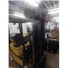Image 8 : 4000 Lb Yale Forklift - Lift Truck
