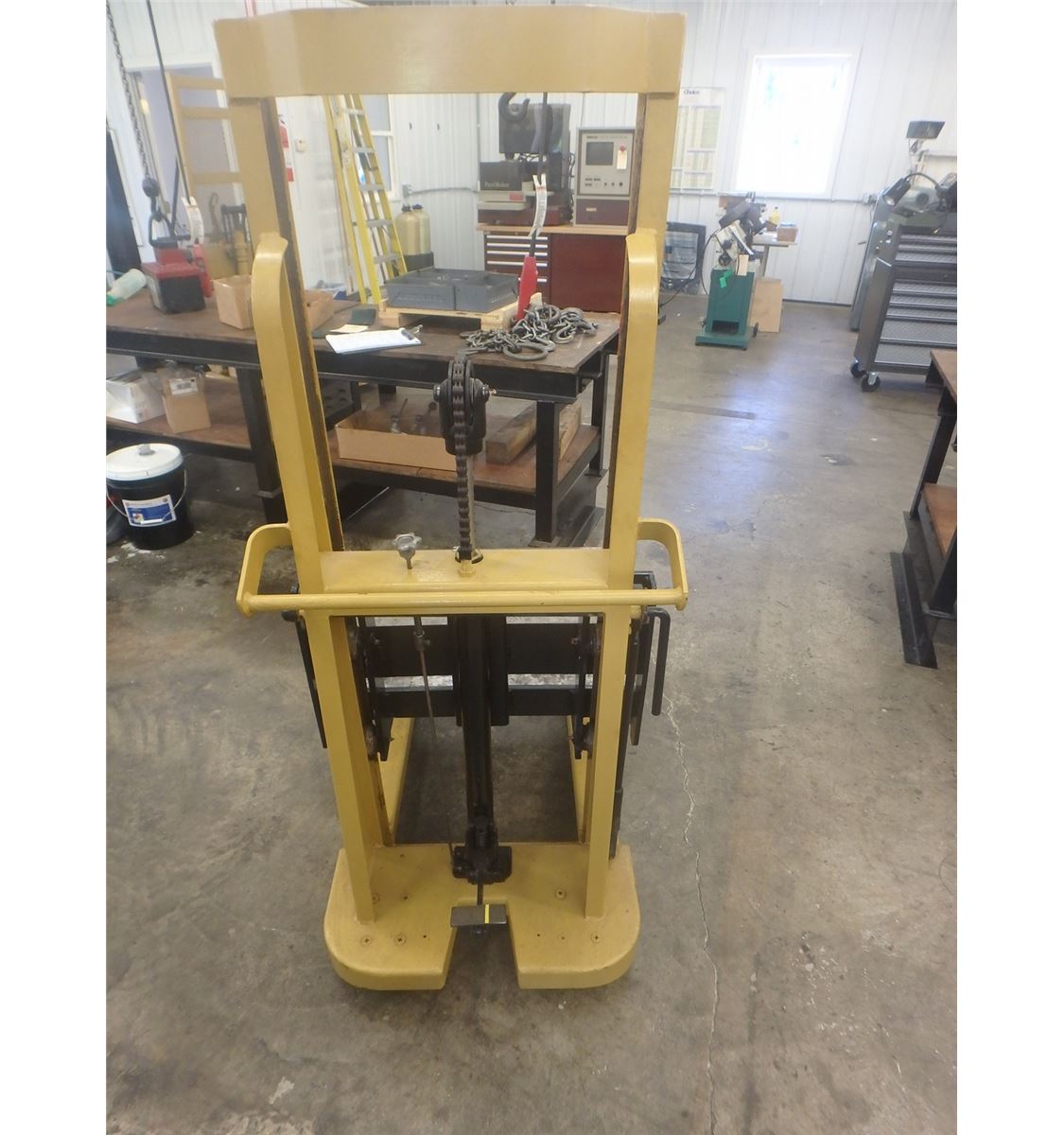 Big Joe 1000 Lb Lift