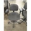 Image 4 : Lot of Office Chairs