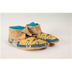 Blackfeet Beaded Woman's Moccasins, 9 ½" long