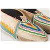 Image 2 : Delaware Beaded Woman's Moccasins, 8 ½" long