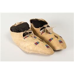 Cheyenne Beaded Man's Moccasins, 9 ¾" long