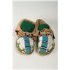 Image 3 : Cheyenne Beaded Woman's Moccasins, 9 ½" long