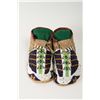 Image 3 : Cheyenne Beaded Man's Moccasins, 10" long