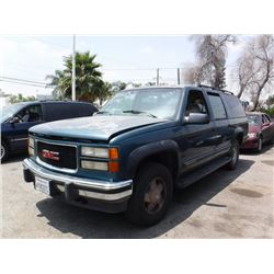 94 GMC Suburban 4 Dr  4WD SUV - ST - DRIVE MC TP
