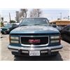 Image 2 : 94 GMC Suburban 4 Dr  4WD SUV - ST - DRIVE MC TP