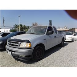 98 Ford F-150 3 Dr  Extended Cab LB - T - `DRIVE