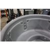 Image 2 : COLEMAN HOT TUB WITH 10 STAINLESS STEEL JETS GREY INTERIOR