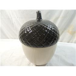 CERAMIC POTTERY ACORN COOKIE JAR