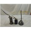 Image 2 : LOT 3 VINTAGE OIL CAN