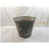 Image 1 : VINTAGE METAL BUCKET