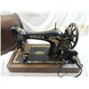Image 3 : ANTIQUE SINGER SEWING MACHINE