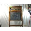 Image 4 : VINTAGE TOY CHALK BOARD EASEL