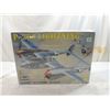 Image 2 : P-38J LIGHTNING PLANE MODEL KIT