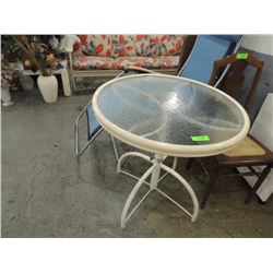 ROUND PLASTIC & METAL PATIO TABLE