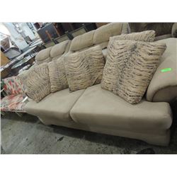 NICE FABRIC SOFA W/ DECORATIVE PILLOWS