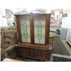 Image 2 : VINTAGE STAINED GLASS HUTCH ON CHEST