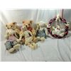 Image 1 : BOX LOT ASSORTED DECORATIVE STUFFED ANIMALS