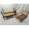 Image 2 : LOT 2 VINTAGE DOLL BEDS