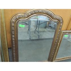 VINTAGE GOLD FRAMED CARVED FRAME MIRROR