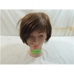 PIVOT POINT MANNEQUIN HEAD